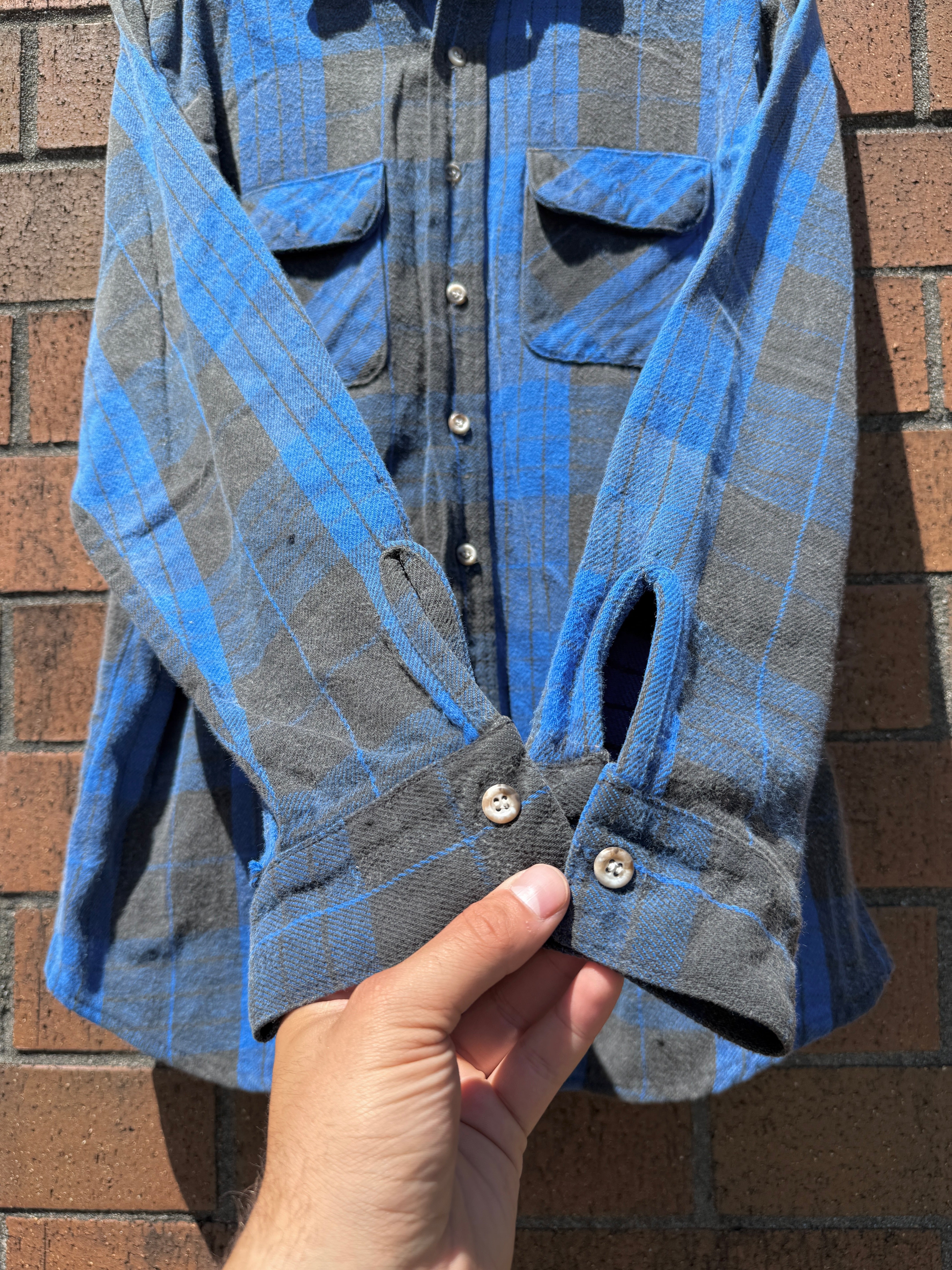 80s Field & Stream Black / Blue Plaid Flannel Size L