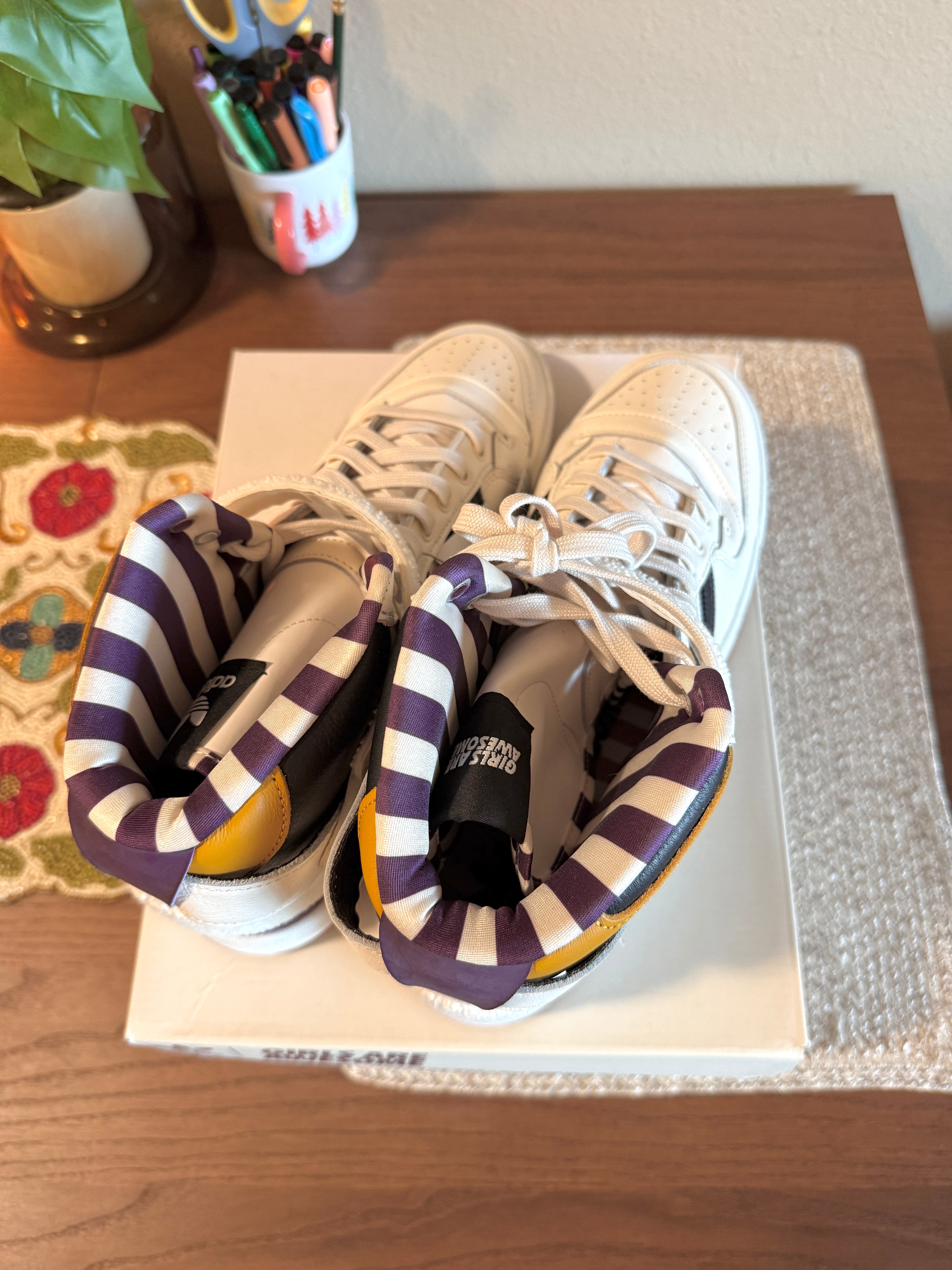 Adidas Forum 84 High Girls Are Awesome Size 11.5