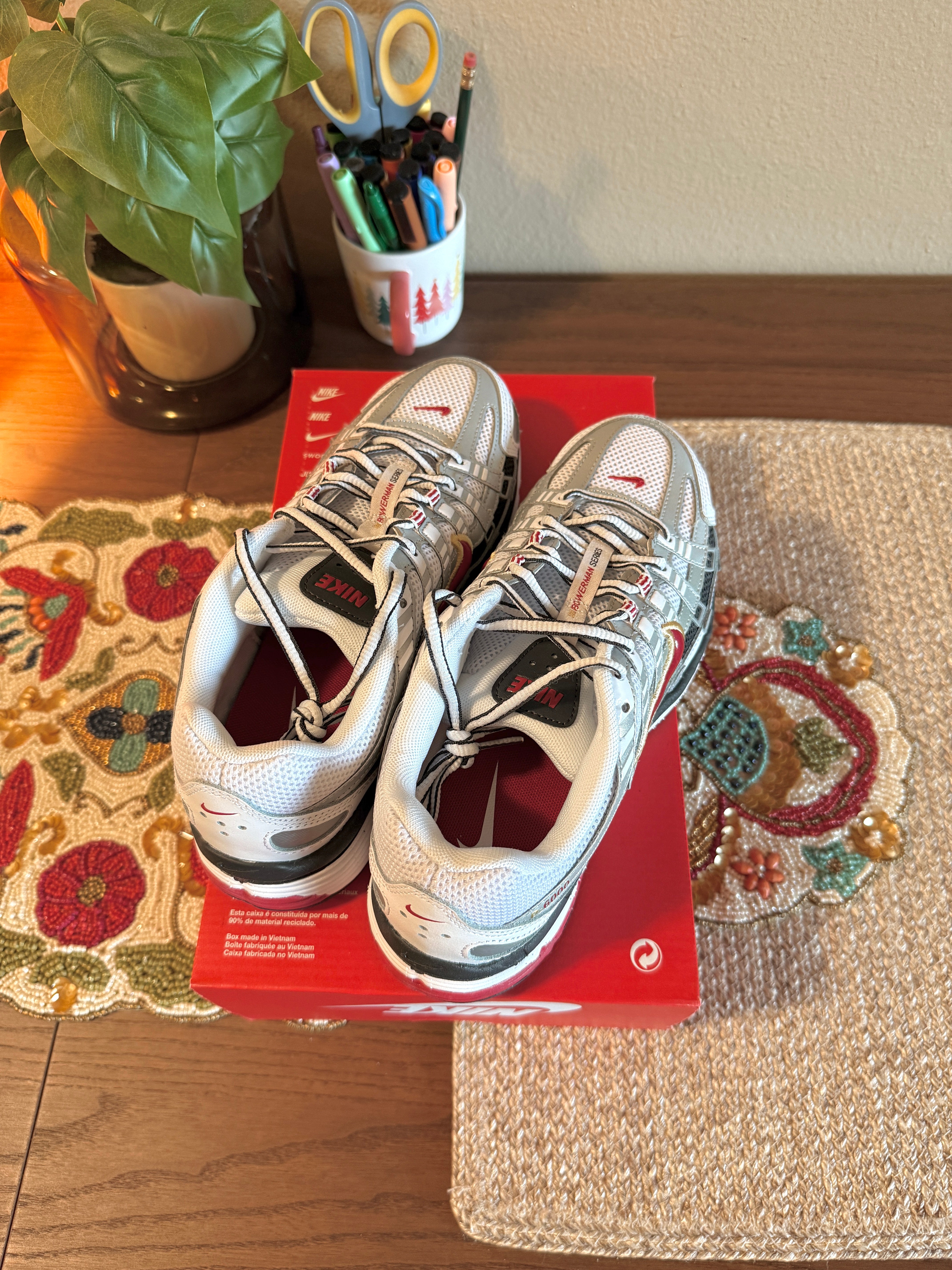 Nike P-6000 White Gold Red (Women's) Size 8 MISSING LID