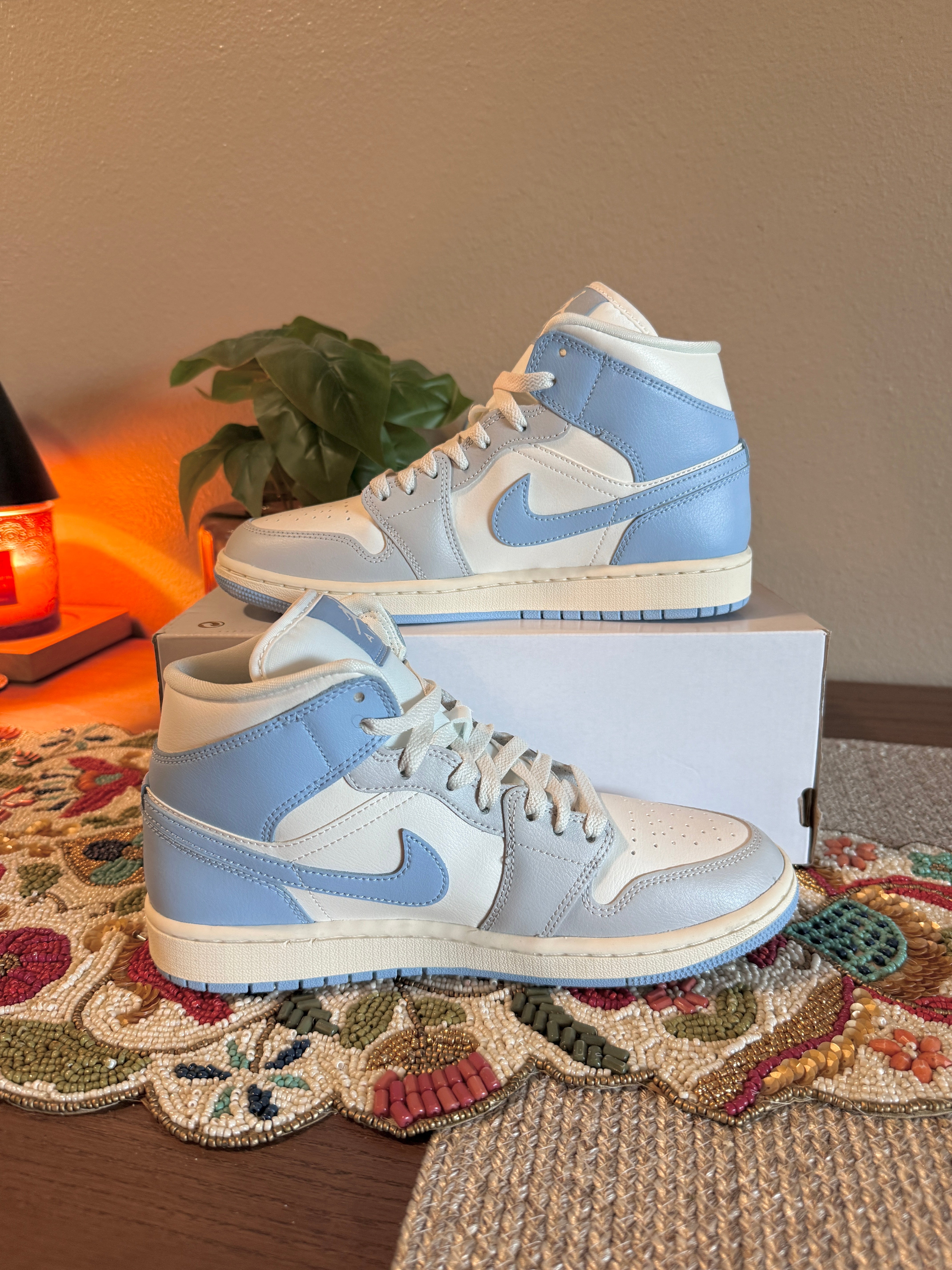 Jordan 1 Mid Psychic Blue Sail Coconut Milk (Women's) Size 8.5 MISSING LID