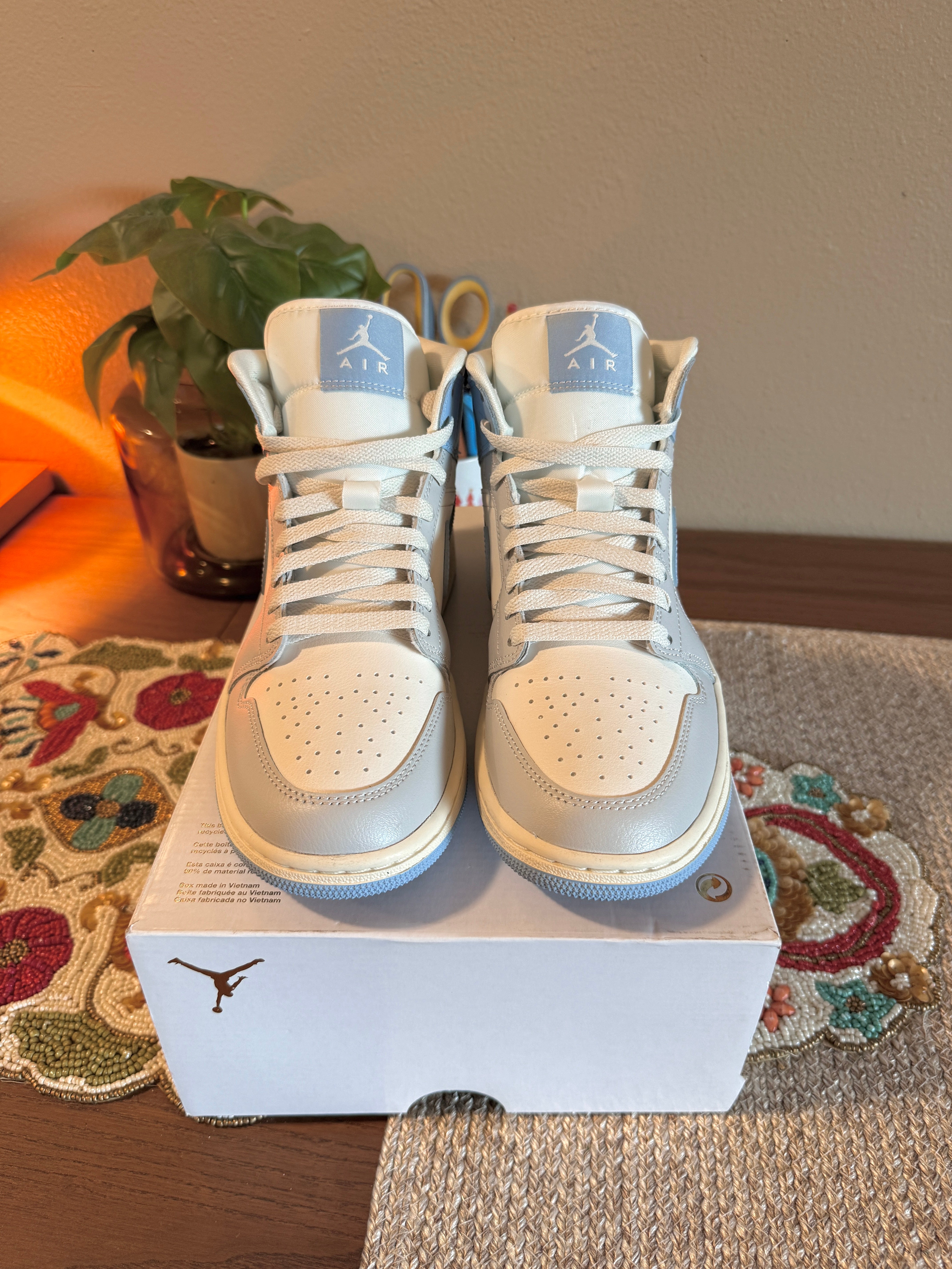 Jordan 1 Mid Psychic Blue Sail Coconut Milk (Women's) Size 8.5 MISSING LID