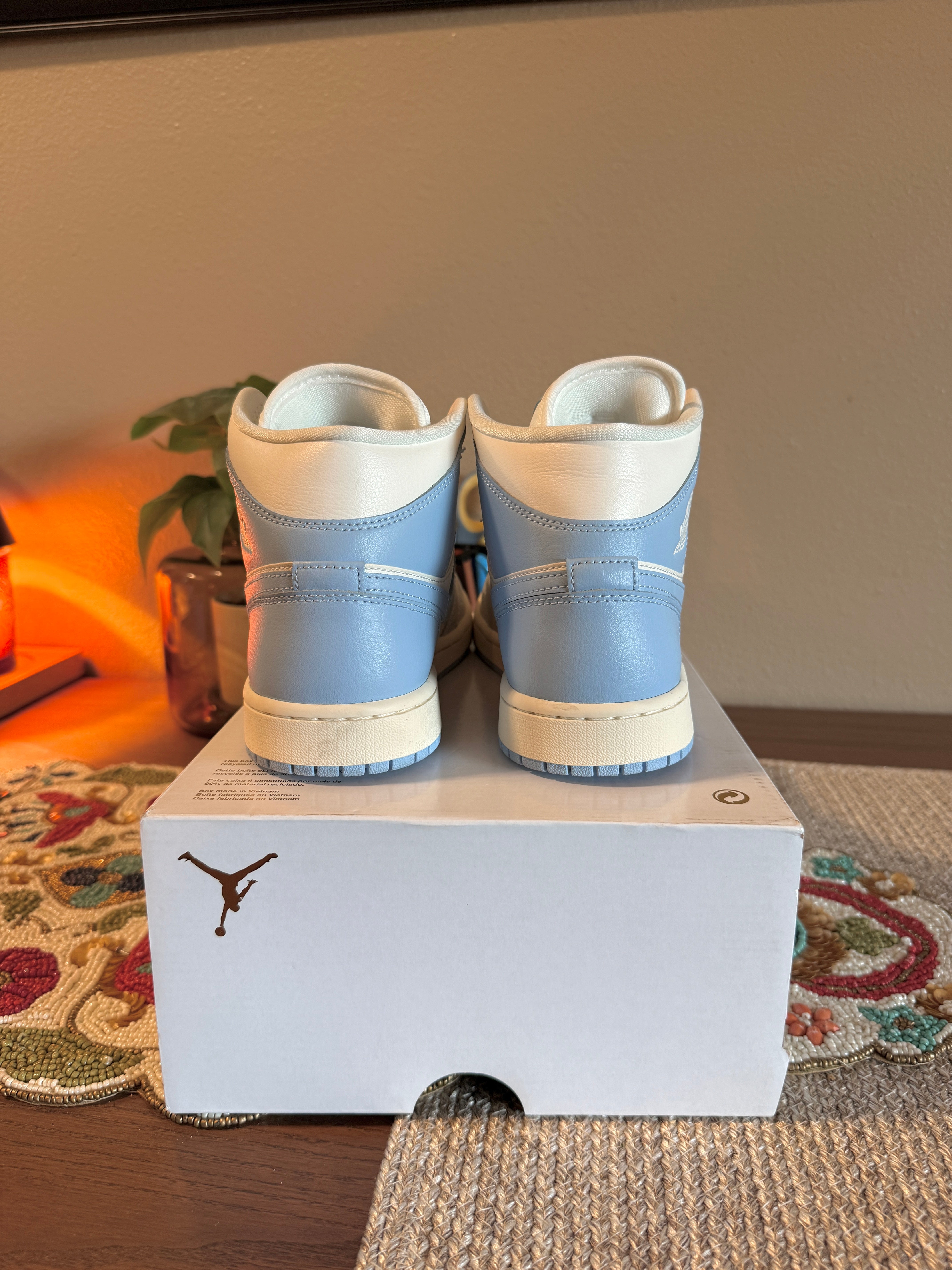 Jordan 1 Mid Psychic Blue Sail Coconut Milk (Women's) Size 8.5 MISSING LID