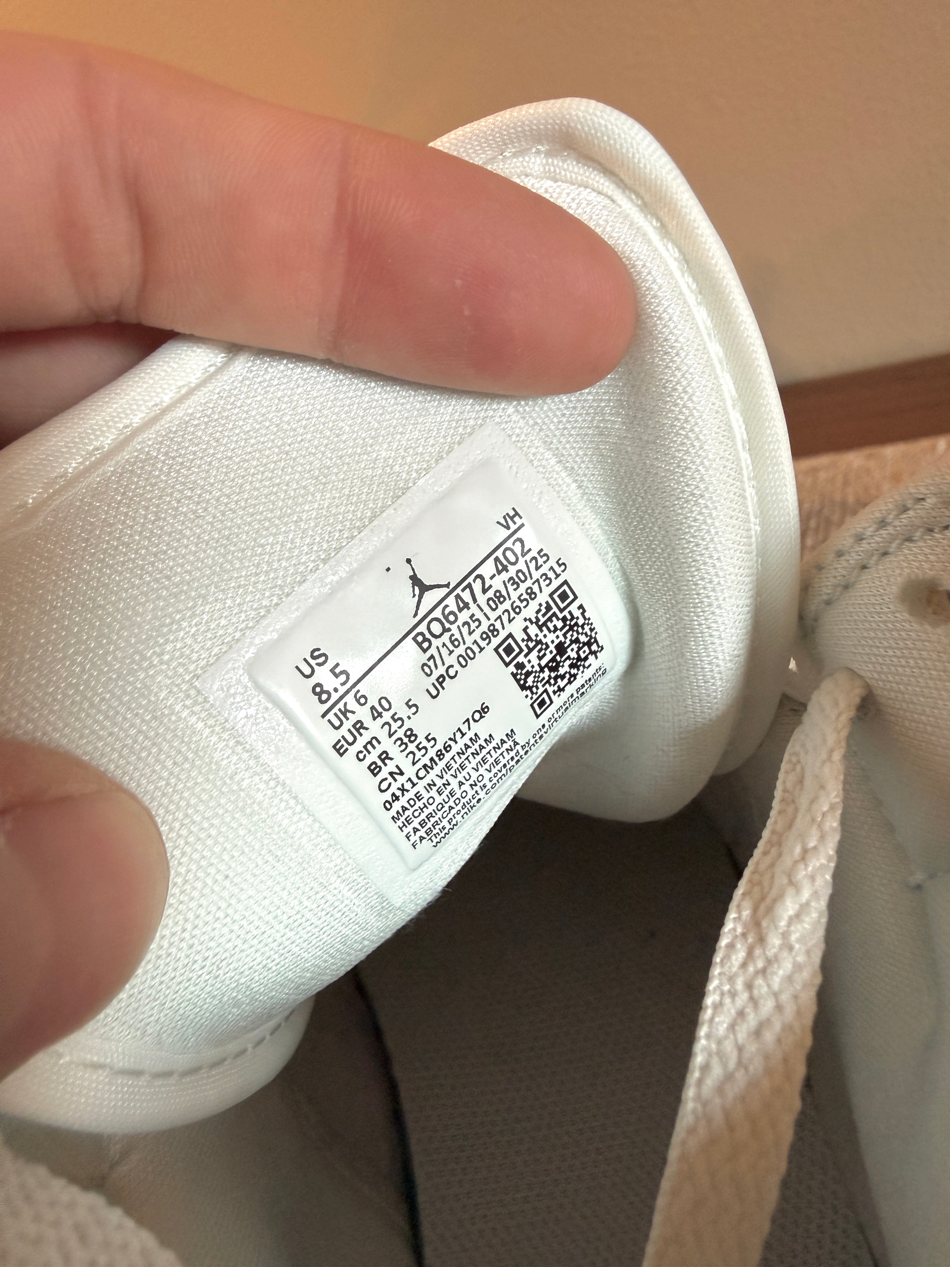 Jordan 1 Mid Psychic Blue Sail Coconut Milk (Women's) Size 8.5 MISSING LID
