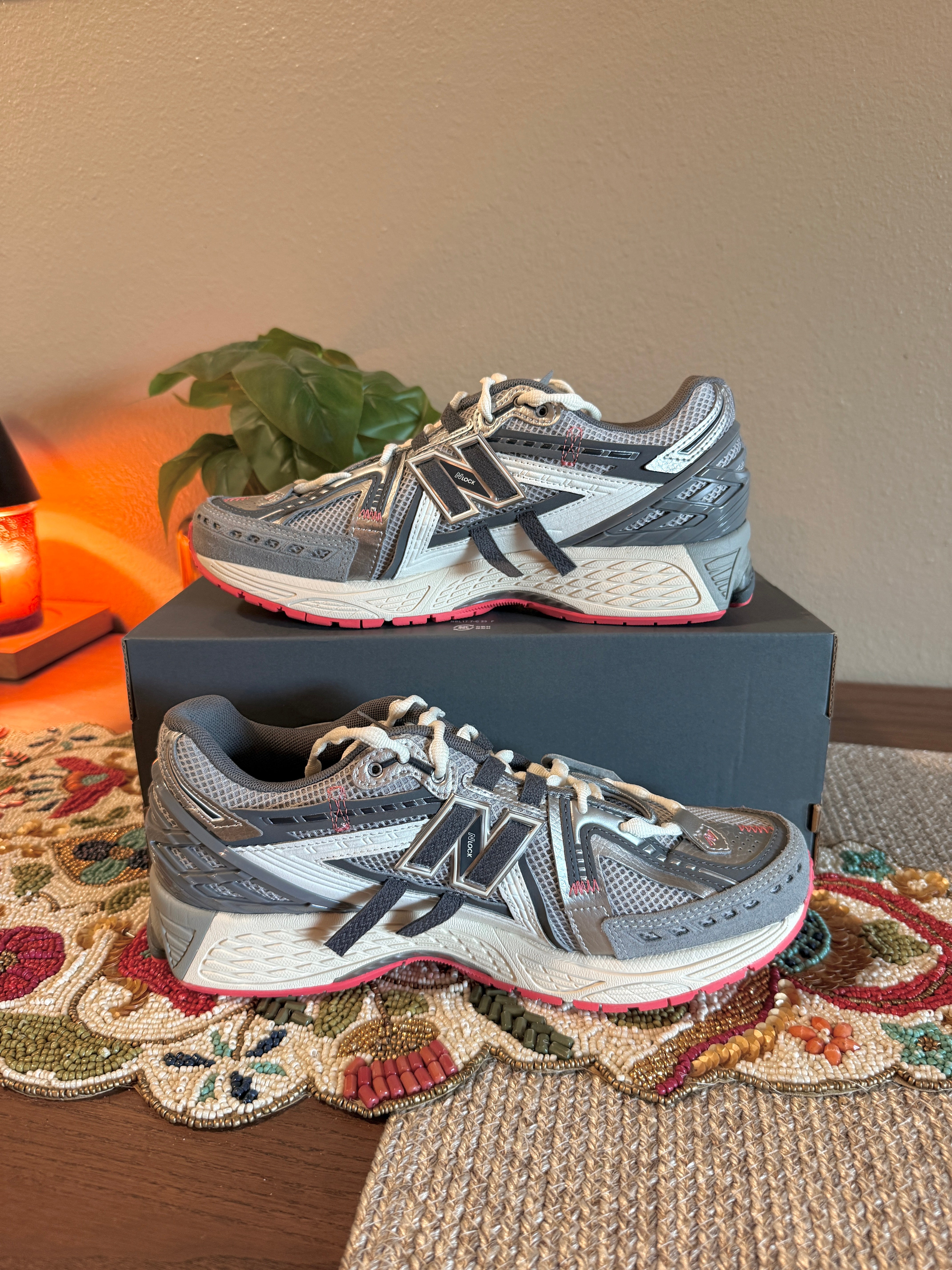 New Balance 1906A Slate Grey Drift Red Size 9 MISSING LID