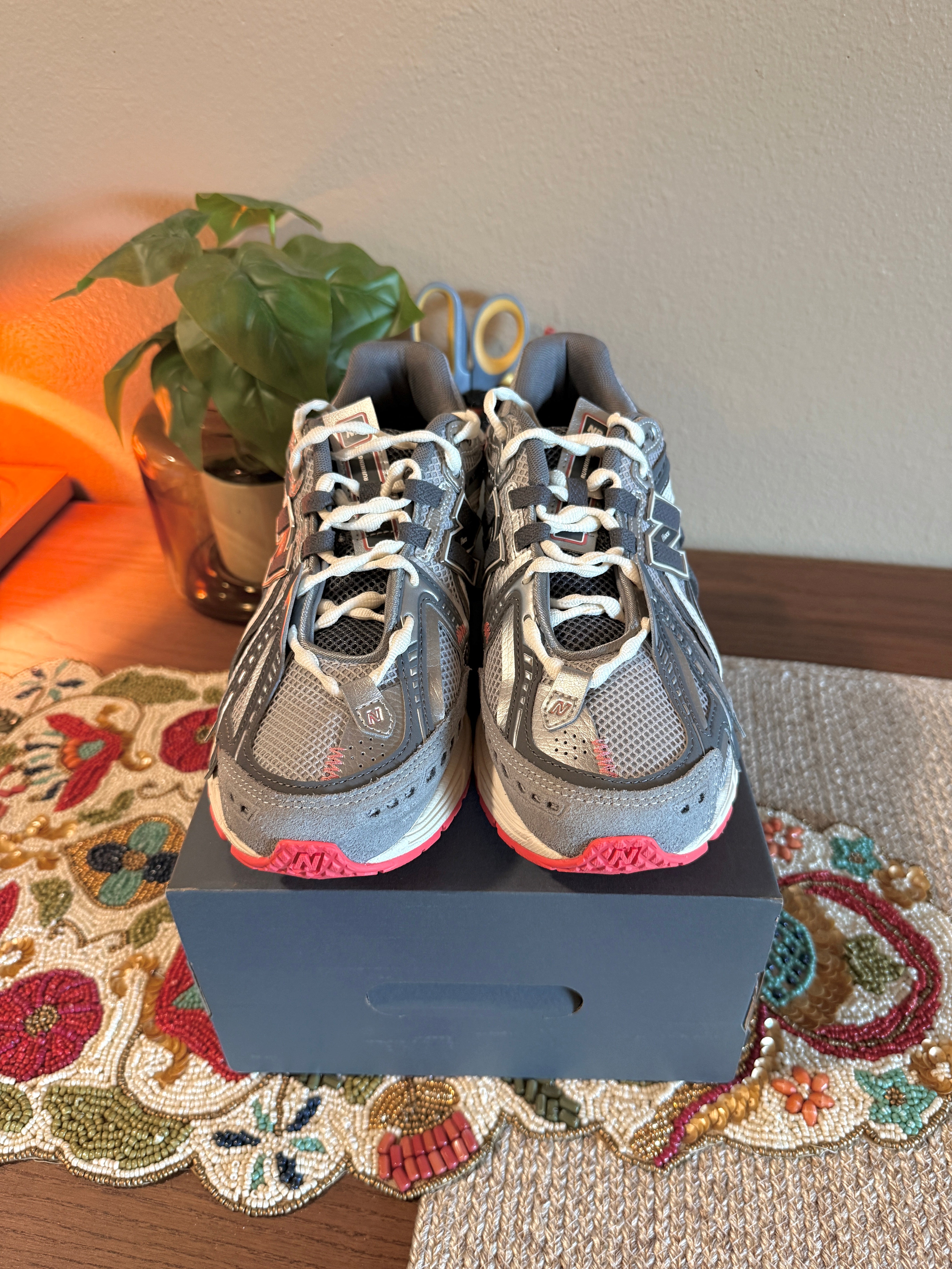 New Balance 1906A Slate Grey Drift Red Size 9 MISSING LID