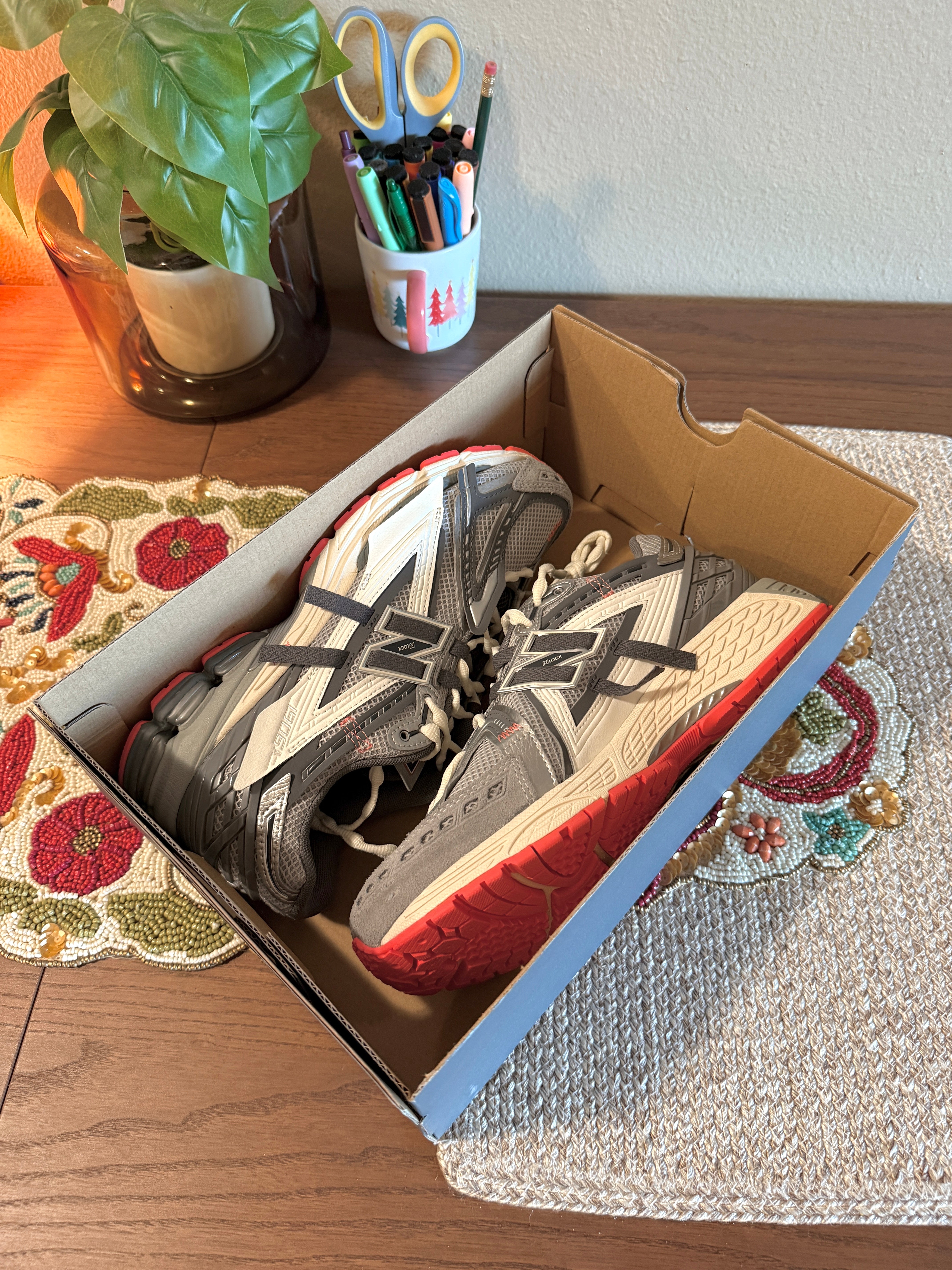 New Balance 1906A Slate Grey Drift Red Size 9 MISSING LID