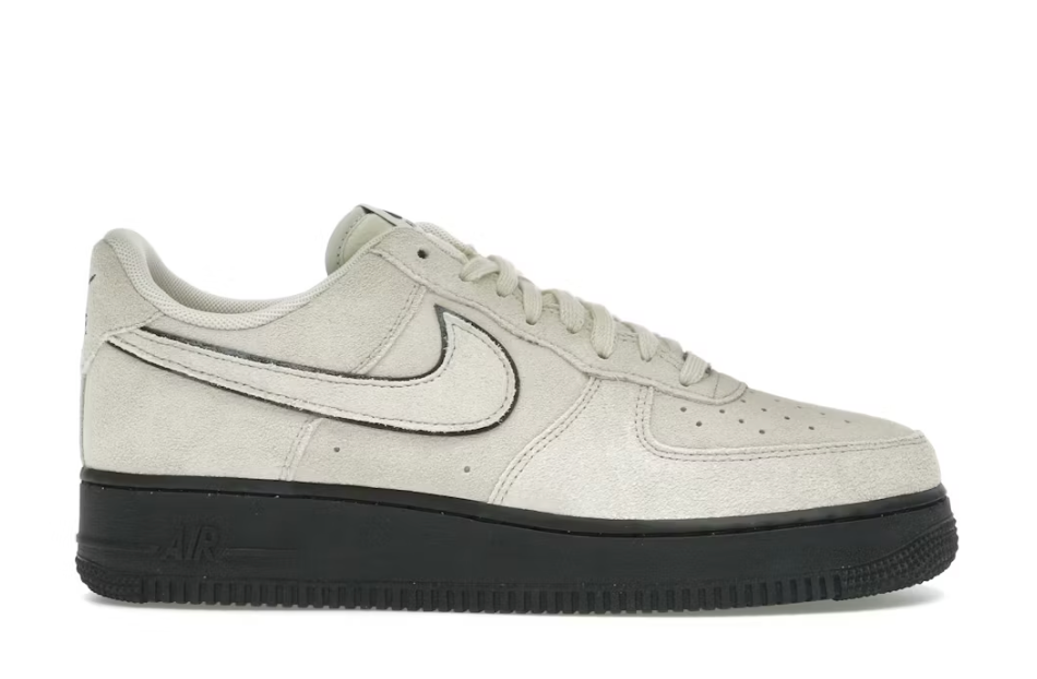 Nike Air Force 1 Low Light Khaki Black Sz 6 (NO BOX LID)