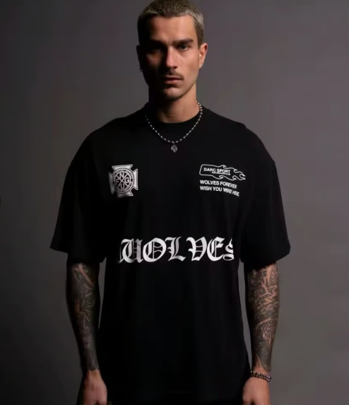 Darc Sport Black Raglan Wolf SZ L USED