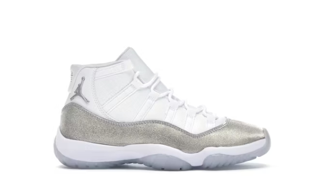 Jordan 11 Retro White Metallic Silver (WMNS) Sz 8