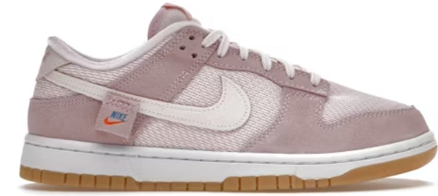 Nike Dunk Low Teddy Bear (Women's) SZ 7.5/6M