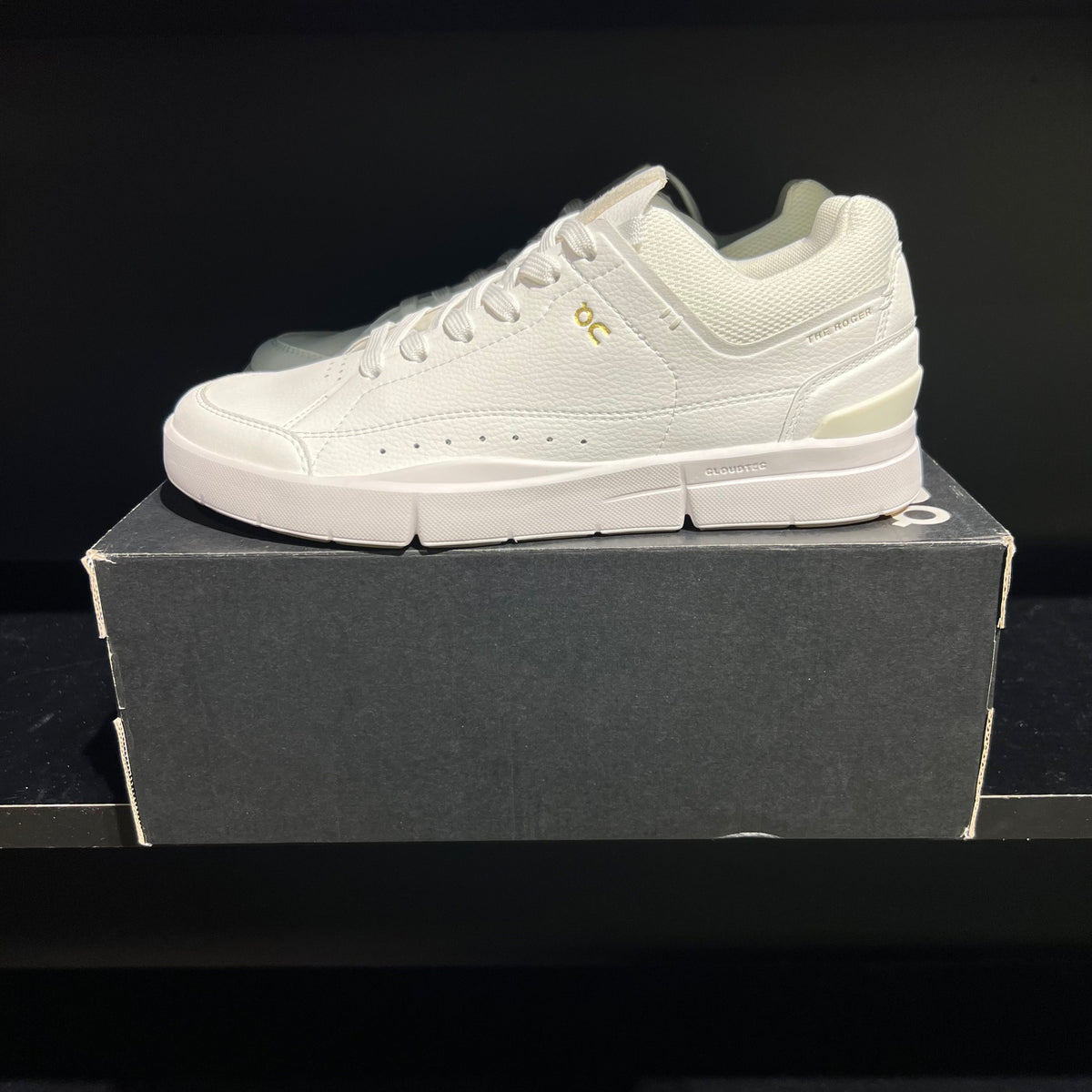 On The Roger Centre Court White Gum (Women's) (non numbered) used