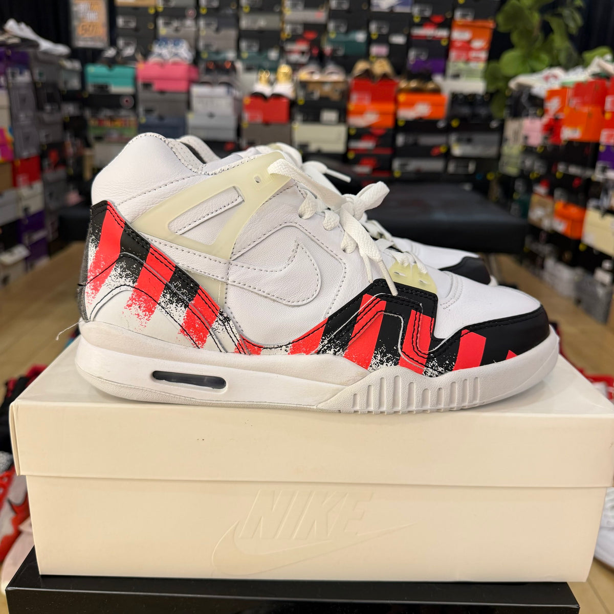 Nike Air Tech Challenge II French Open (2014) yellowing 