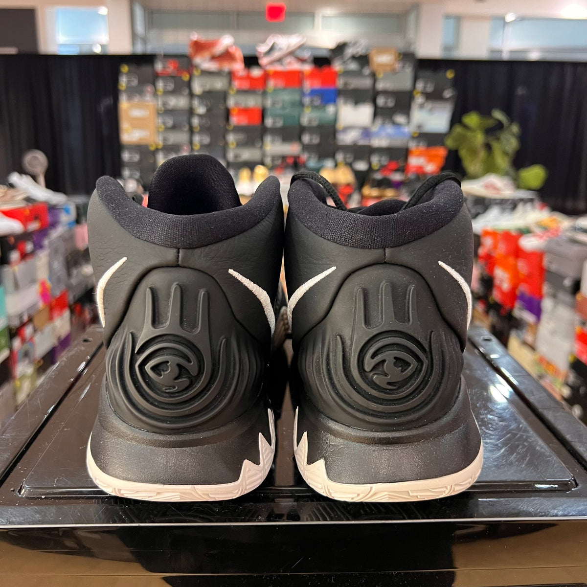 Nike Kyrie 6 Jet Black White used no box