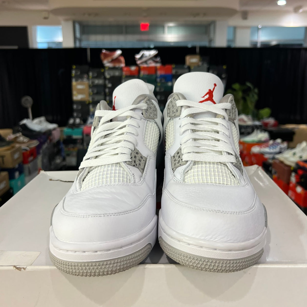 Jordan 4 Retro White Oreo (2021) used damaged box 