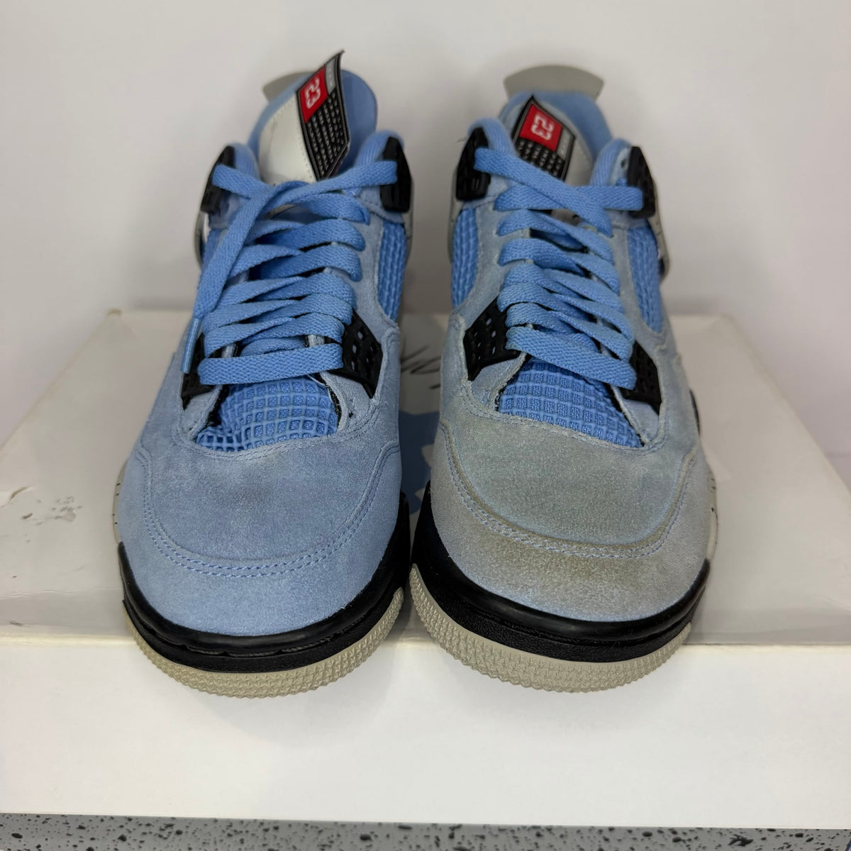 Jordan 4 Retro University Blue (used)