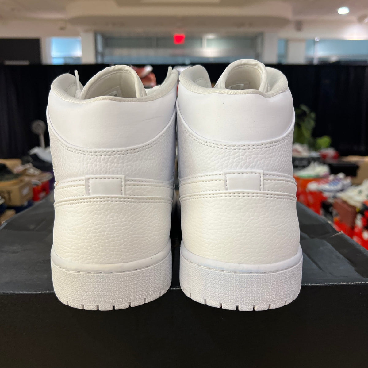Jordan 1 Mid Triple White 2.0 (2020) used yellowing