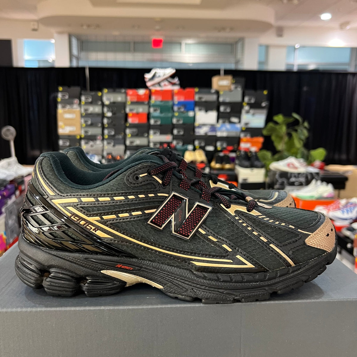 New Balance 1906R Kith Black used