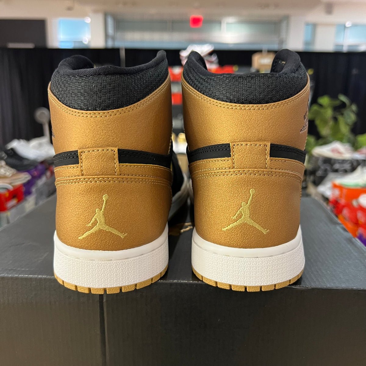 Jordan 1 Retro Melo PE used