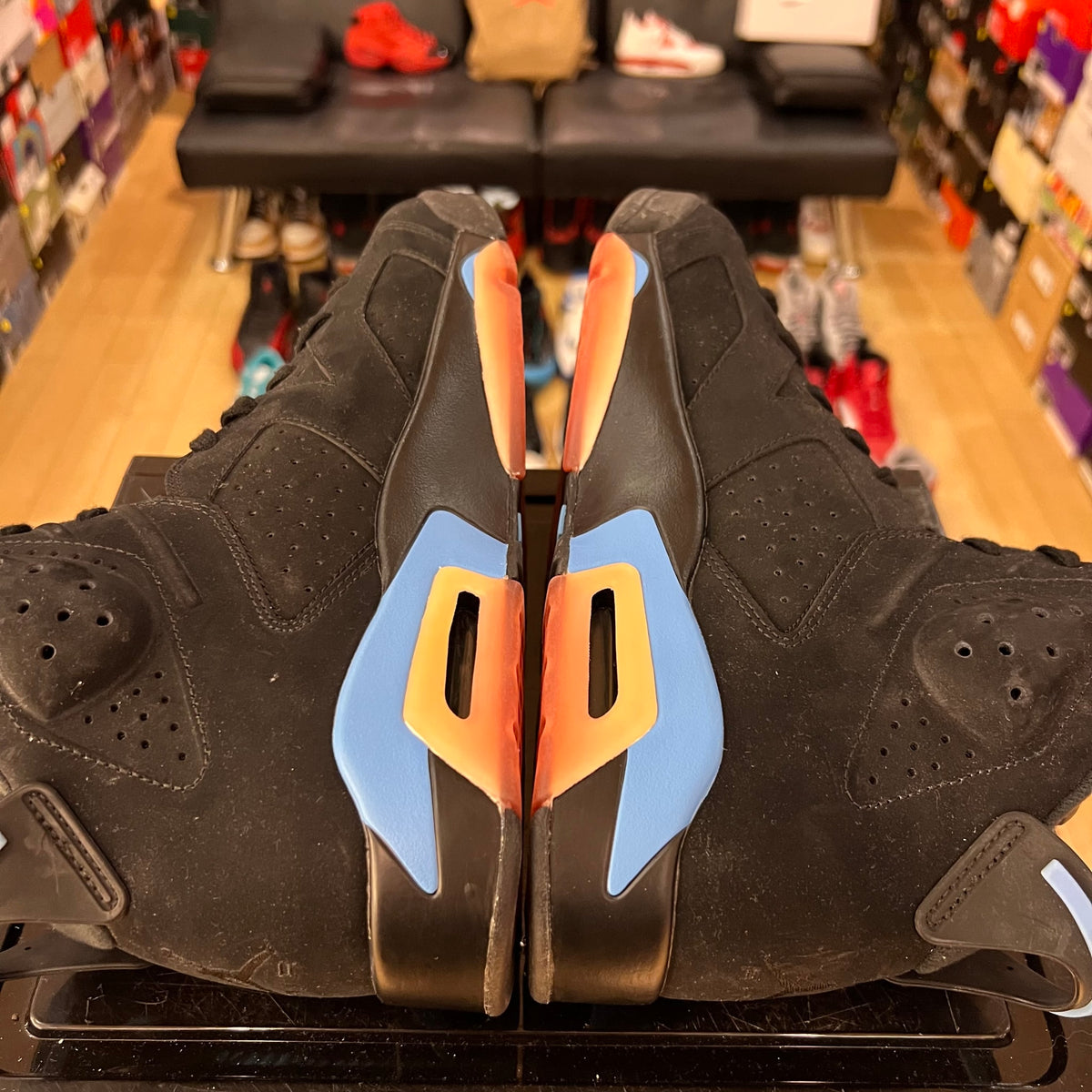 Jordan 6 Retro UNC no box yellowing