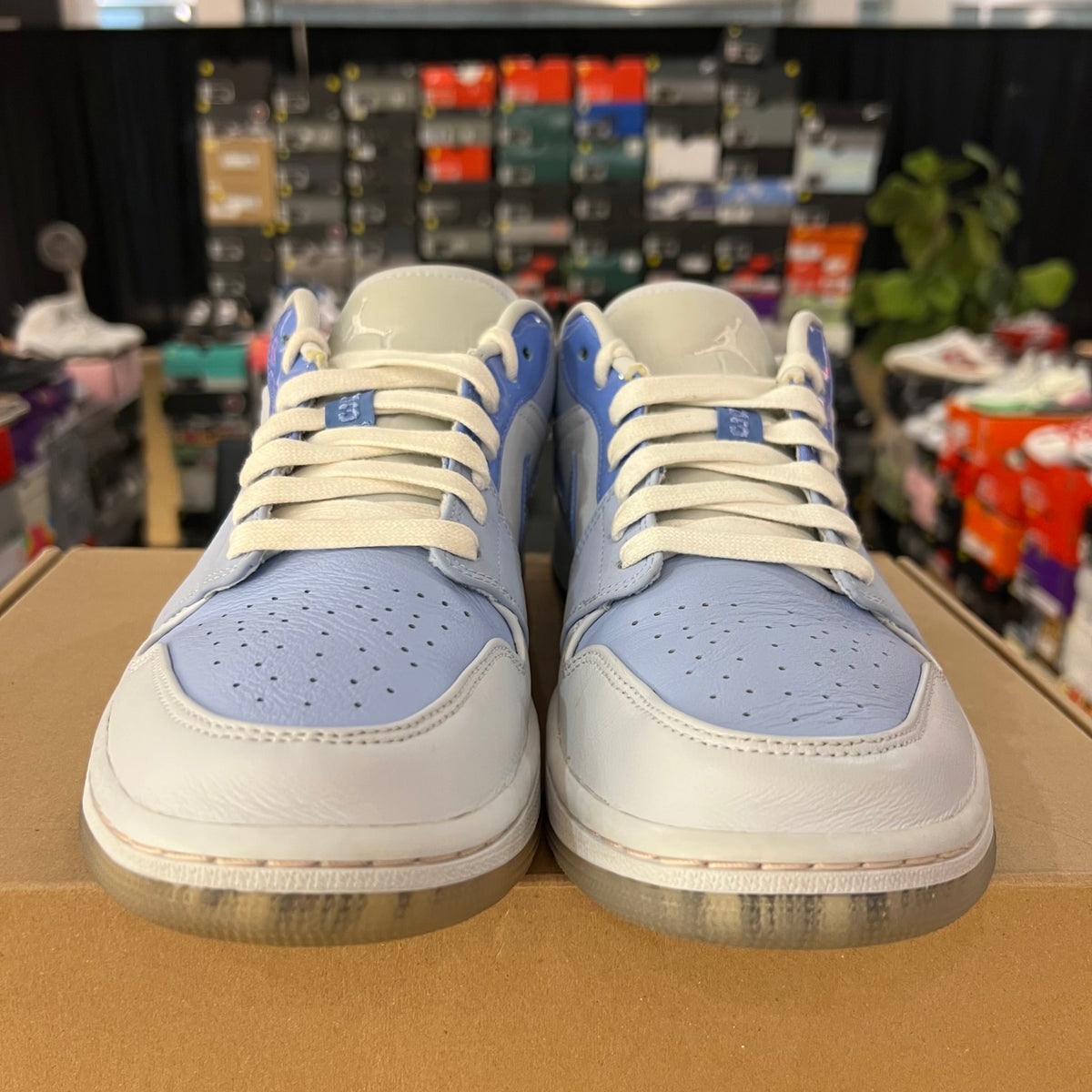 Jordan 1 Low SE Mighty Swooshers used rep box