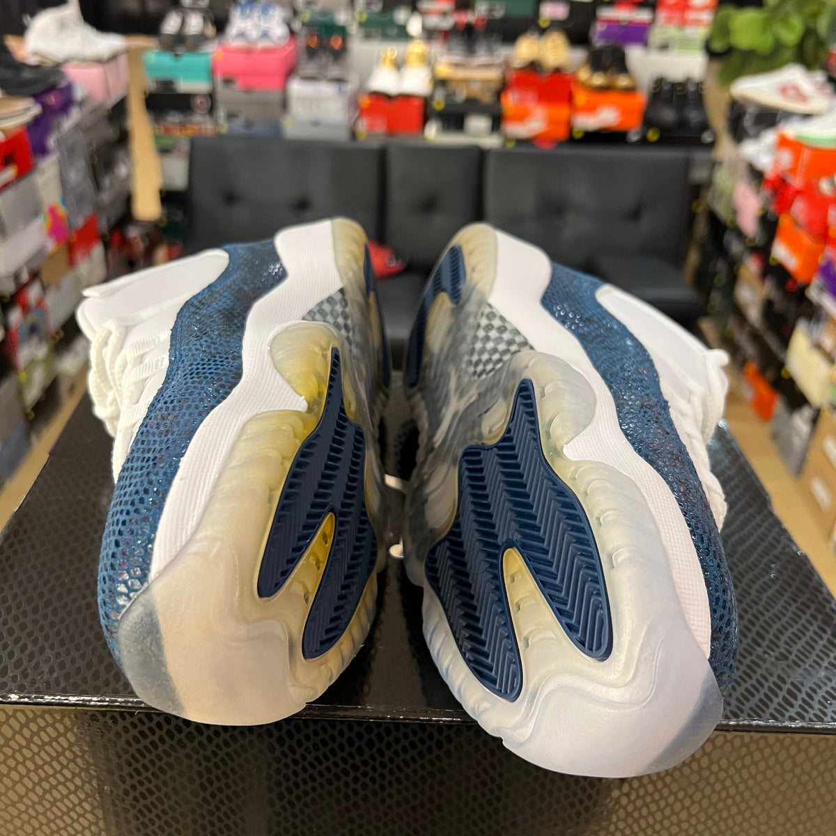 Jordan 11 Retro Low Snake Navy (2019) used