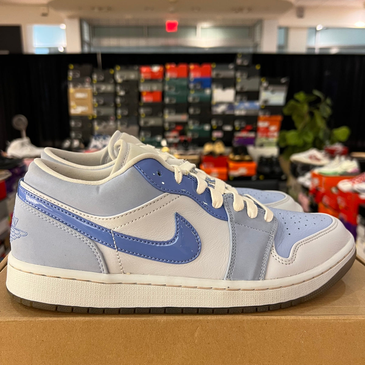 Jordan 1 Low SE Mighty Swooshers used rep box