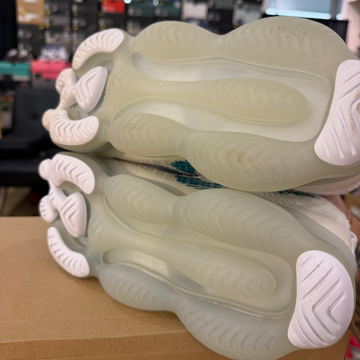 Nike Air Max Scorpion FK White Geode Teal Used VNDS