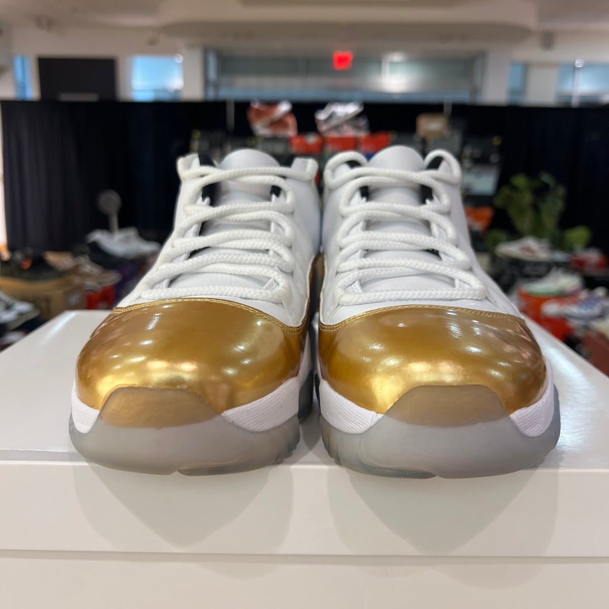 Jordan 11 Retro Low Closing Ceremony used rep box