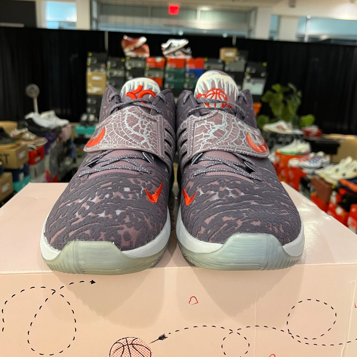 Nike KD 14 Valentine's Day used