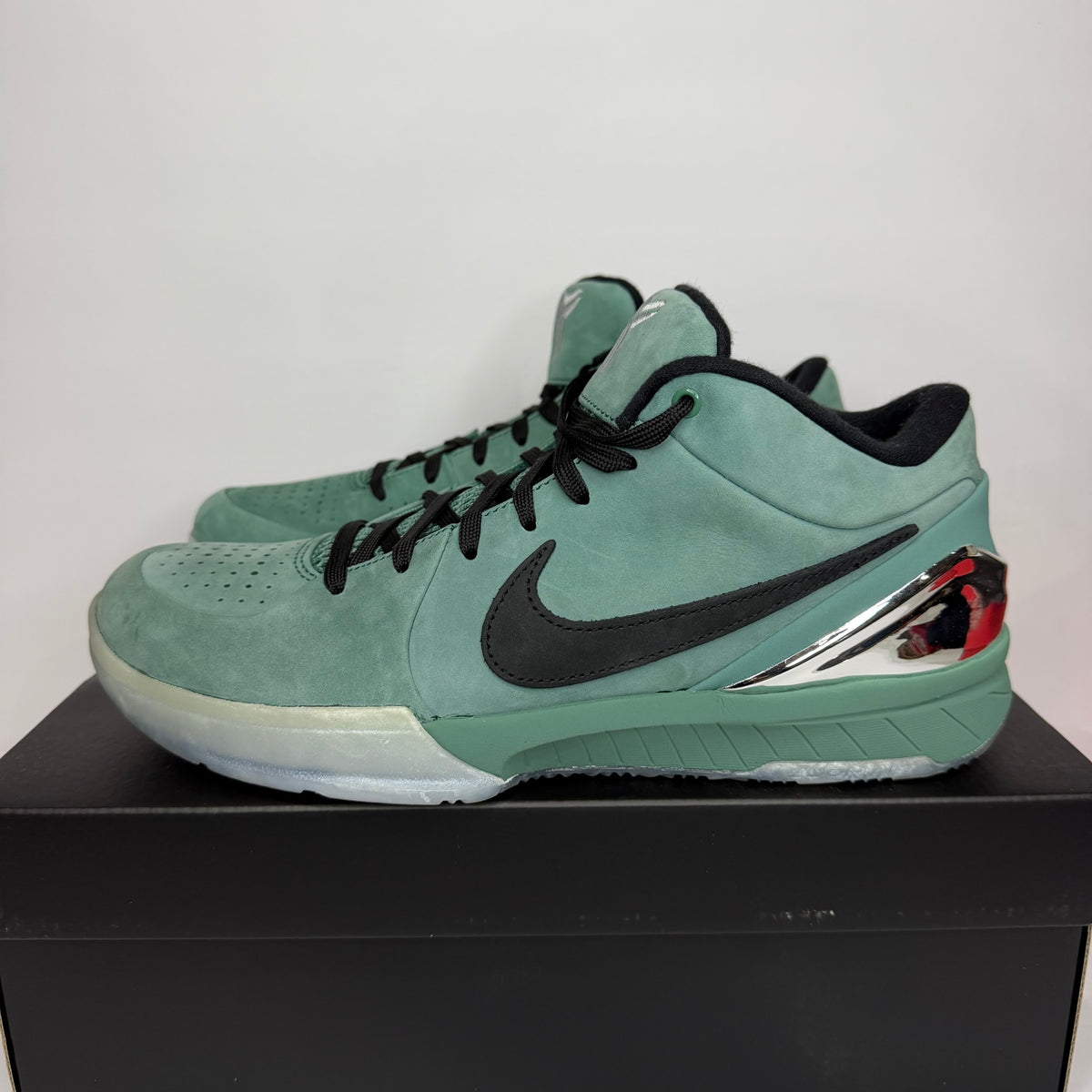  And 9.5 Nike Kobe 4 Protro Girl Dad MISMATCHED sizes