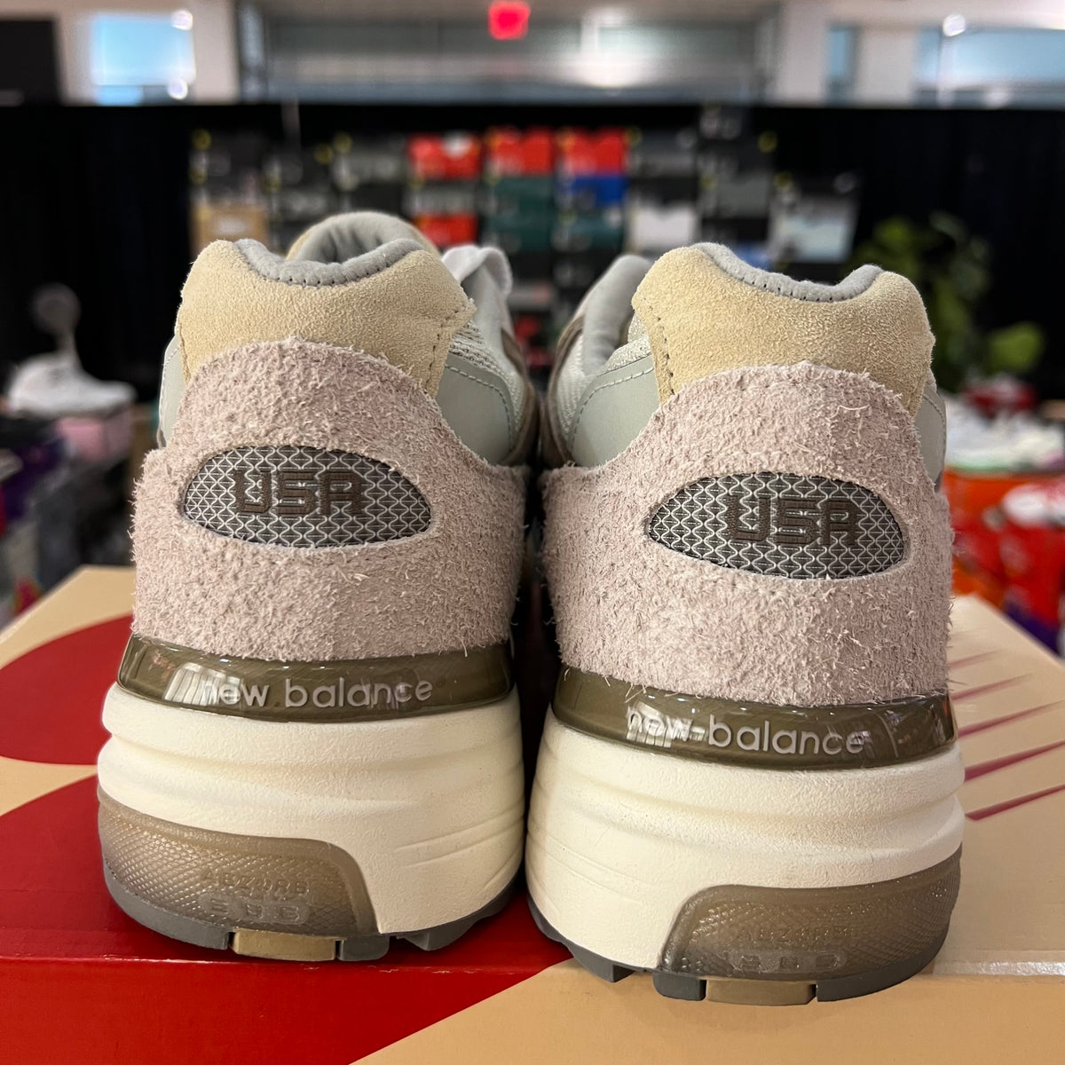 New Balance 992 MiUSA Teddy Santis Moonrock Mushroom used