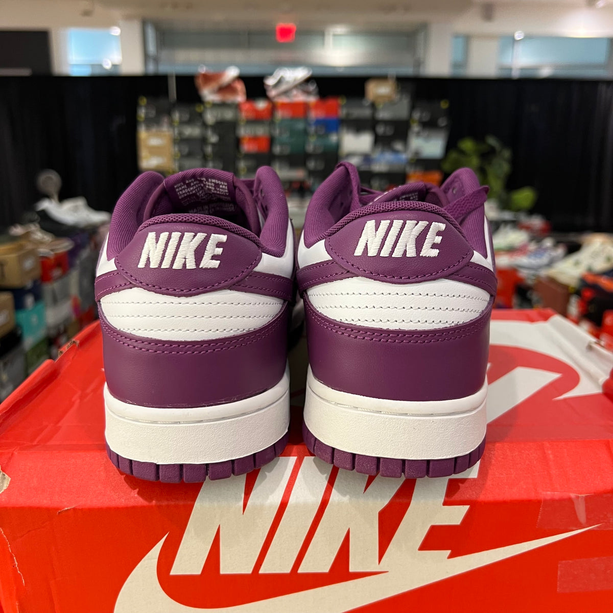 Nike Dunk Low White Viotech used damaged box 