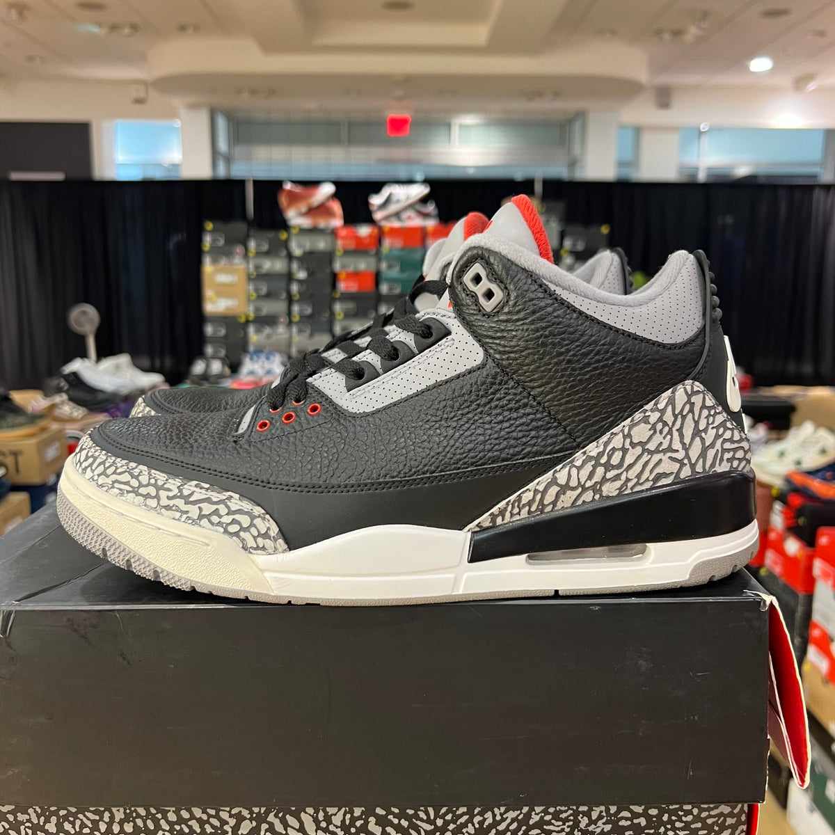 Jordan 3 Retro Black Cement (2018) used yellowing