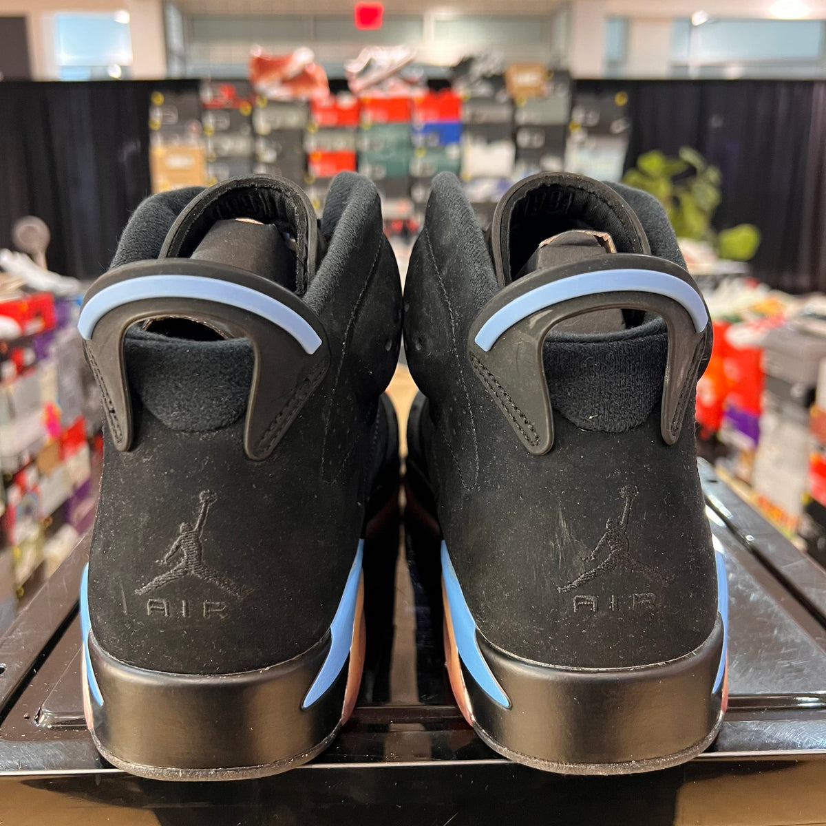 Jordan 6 Retro UNC no box yellowing