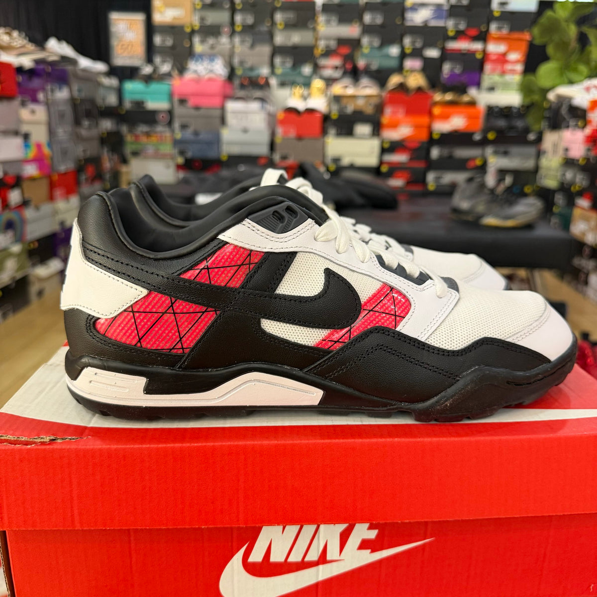 Nike Air Bo Turf White Solar Red (used, VNDS)