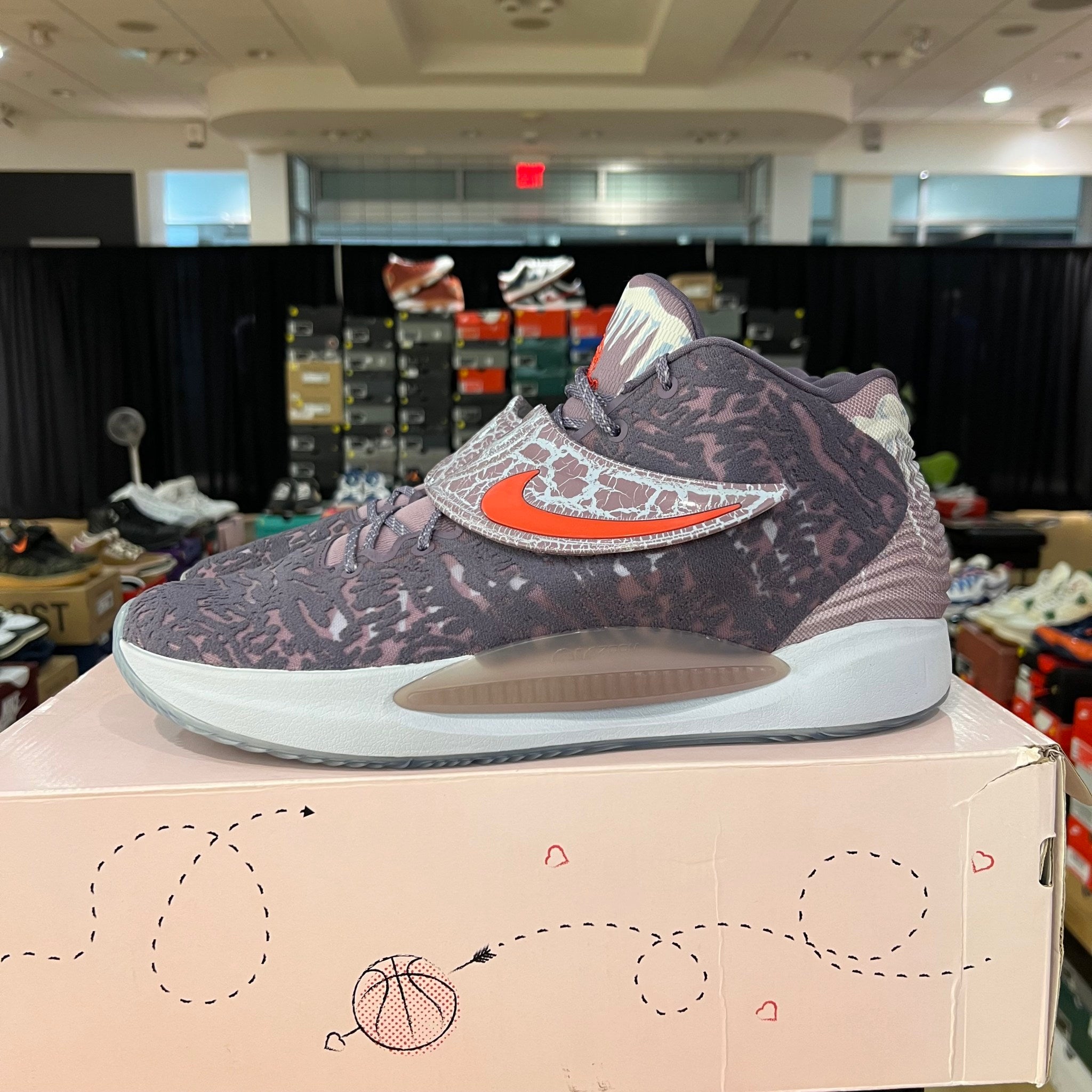 Nike KD 14 Valentine's Day used