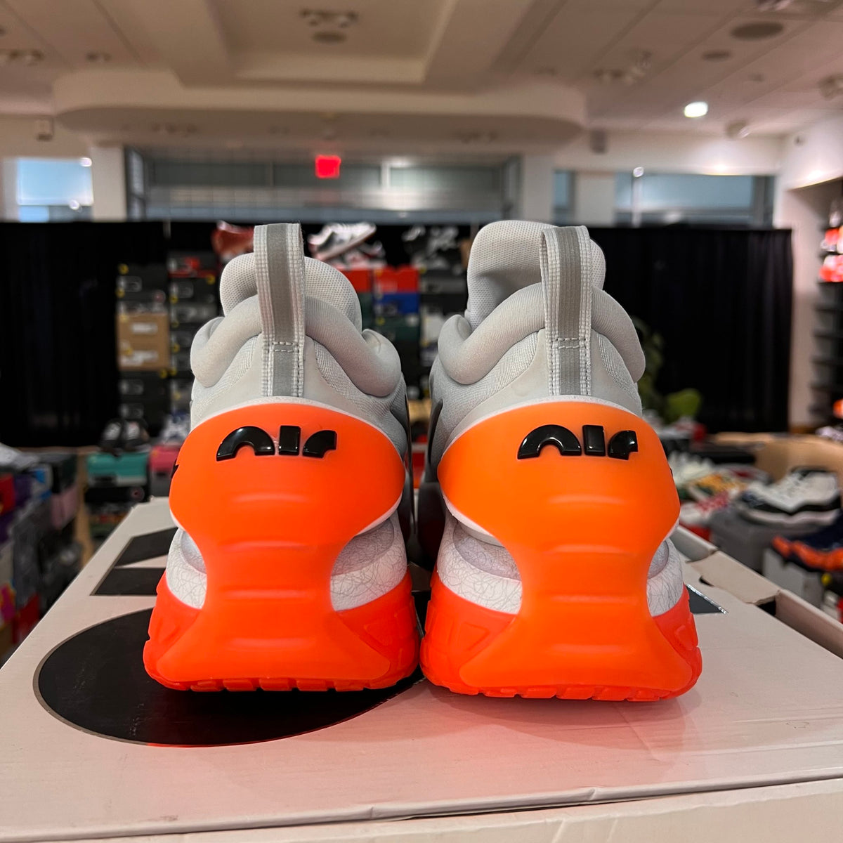 Nike Adapt Auto Max Infrared Used no charger 