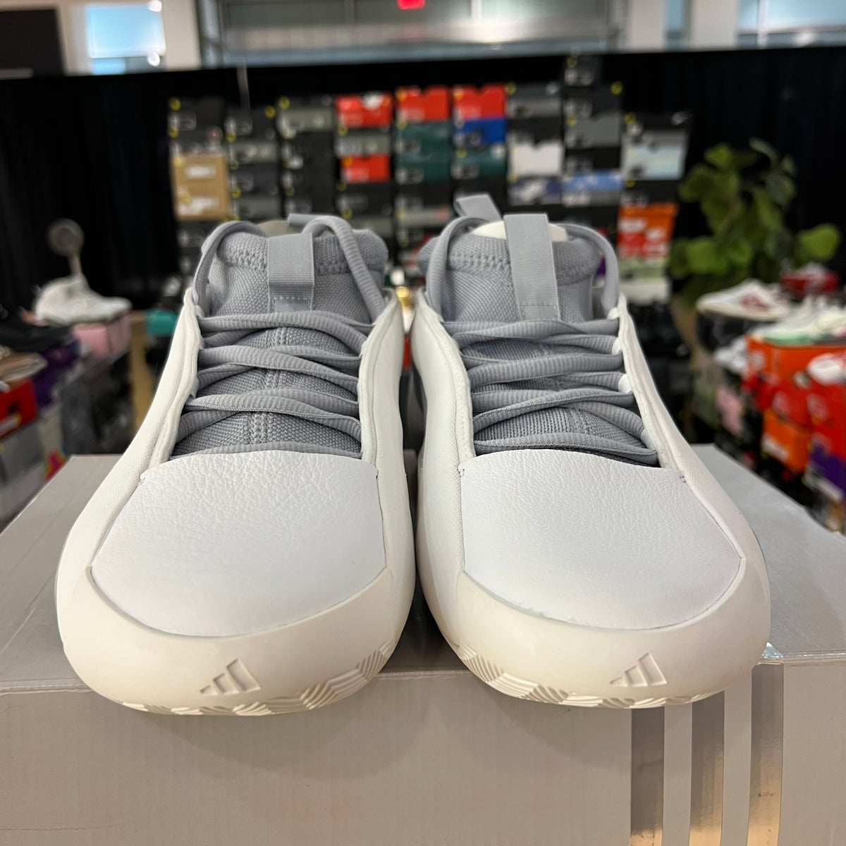 adidas Harden Vol. 8 White Party used