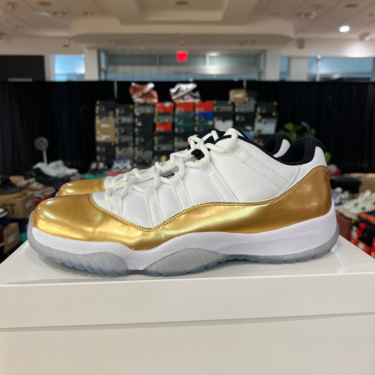 Jordan 11 Retro Low Closing Ceremony used rep box