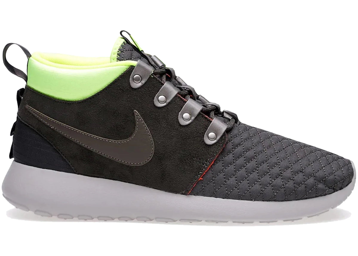 Nike Roshe Run Sneakerboot Newsprint Smoke