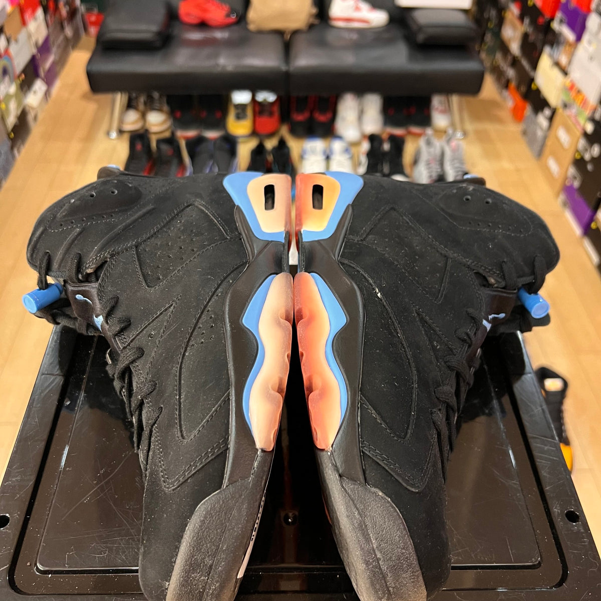 Jordan 6 Retro UNC no box yellowing