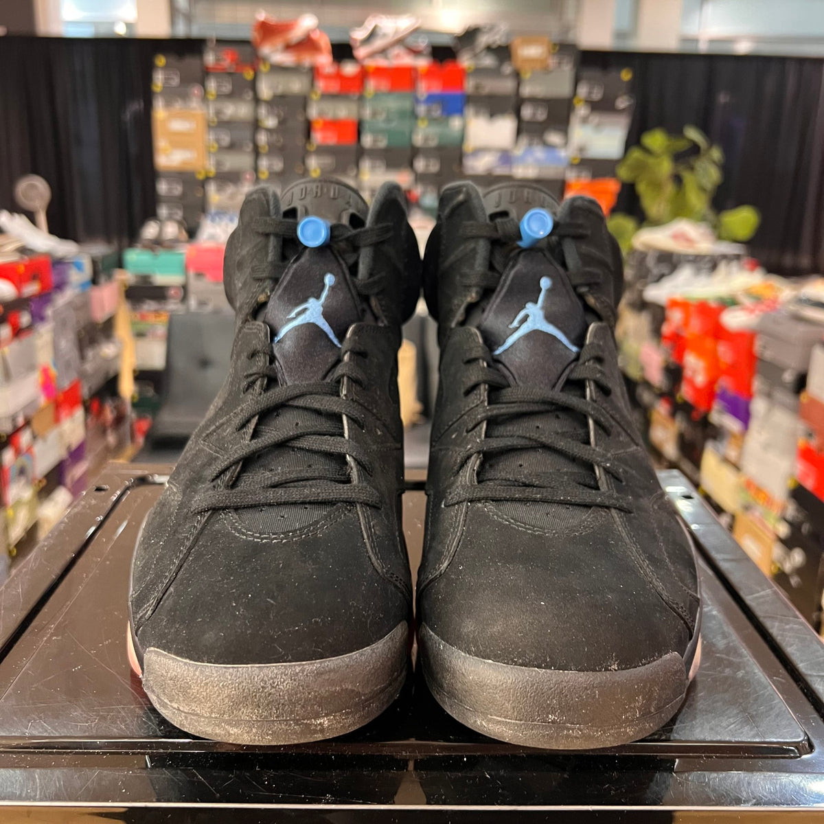 Jordan 6 Retro UNC no box yellowing