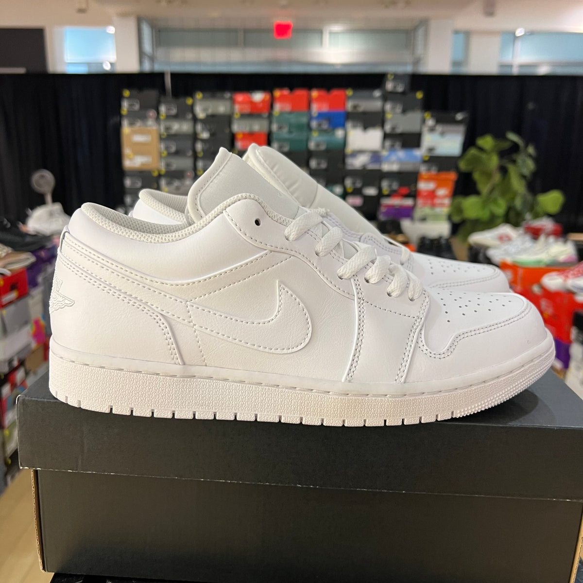 Jordan 1 Low Triple White used