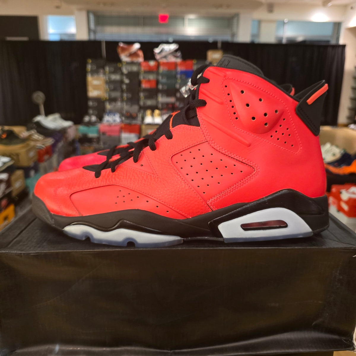 Jordan 6 Retro Infrared 23 (Toro) USED