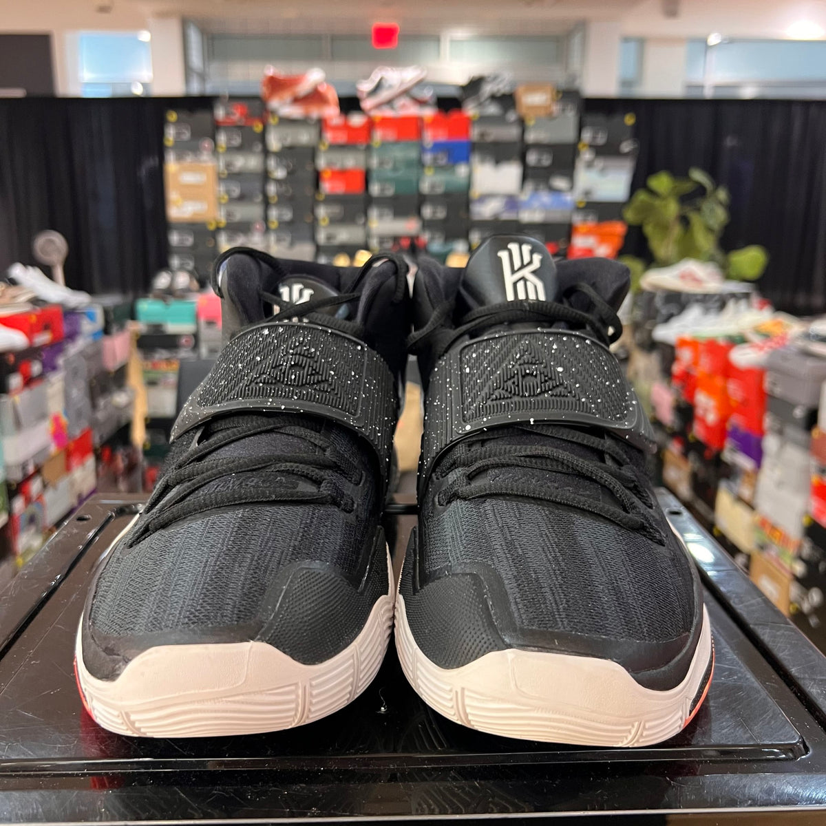 Nike Kyrie 6 Jet Black White used no box