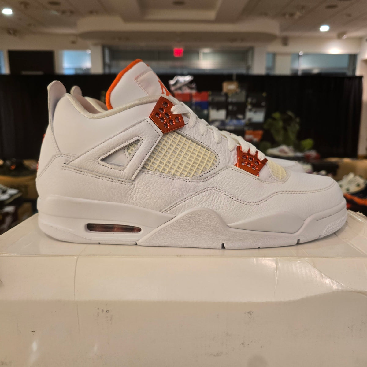 Jordan 4 Retro Metallic Orange USED