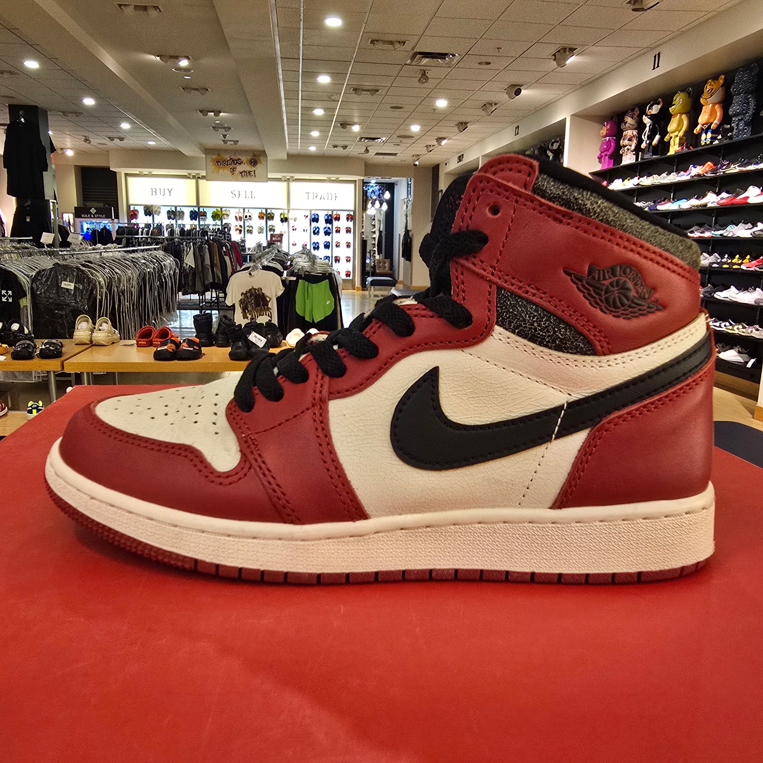 Jordan 1 Retro High OG Chicago Lost and Found (GS) SZ 6Y USED