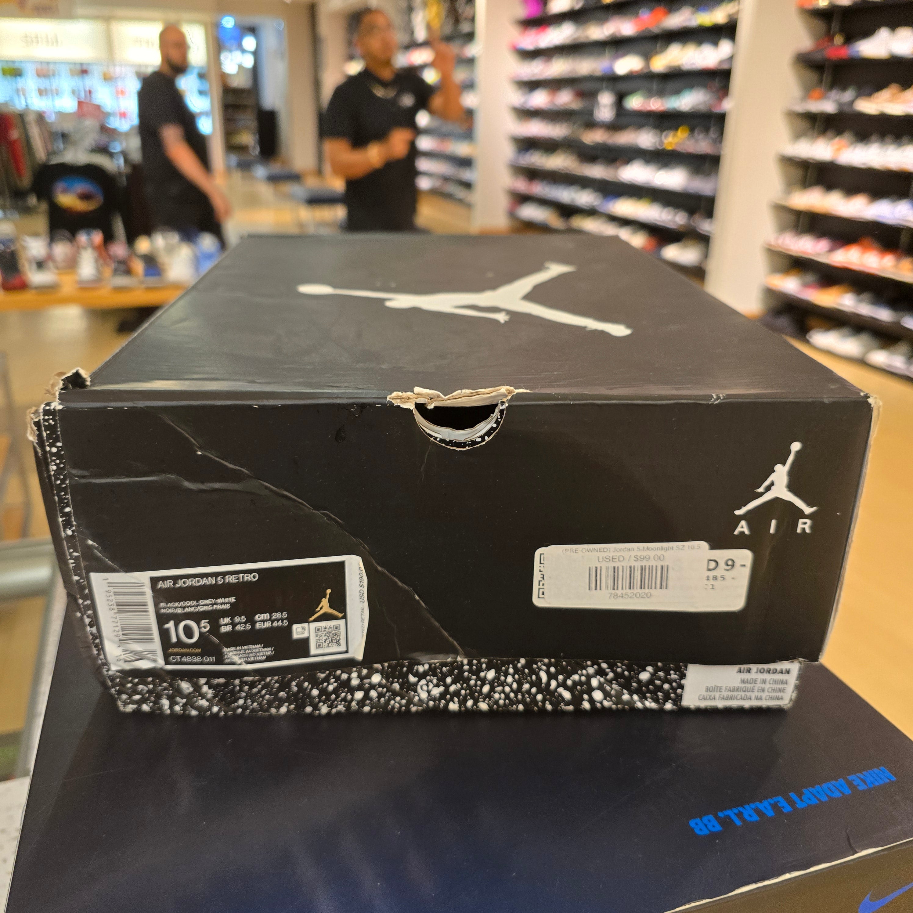 Jordan 5 Retro Moonlight (2021) SZ 10.5 USED