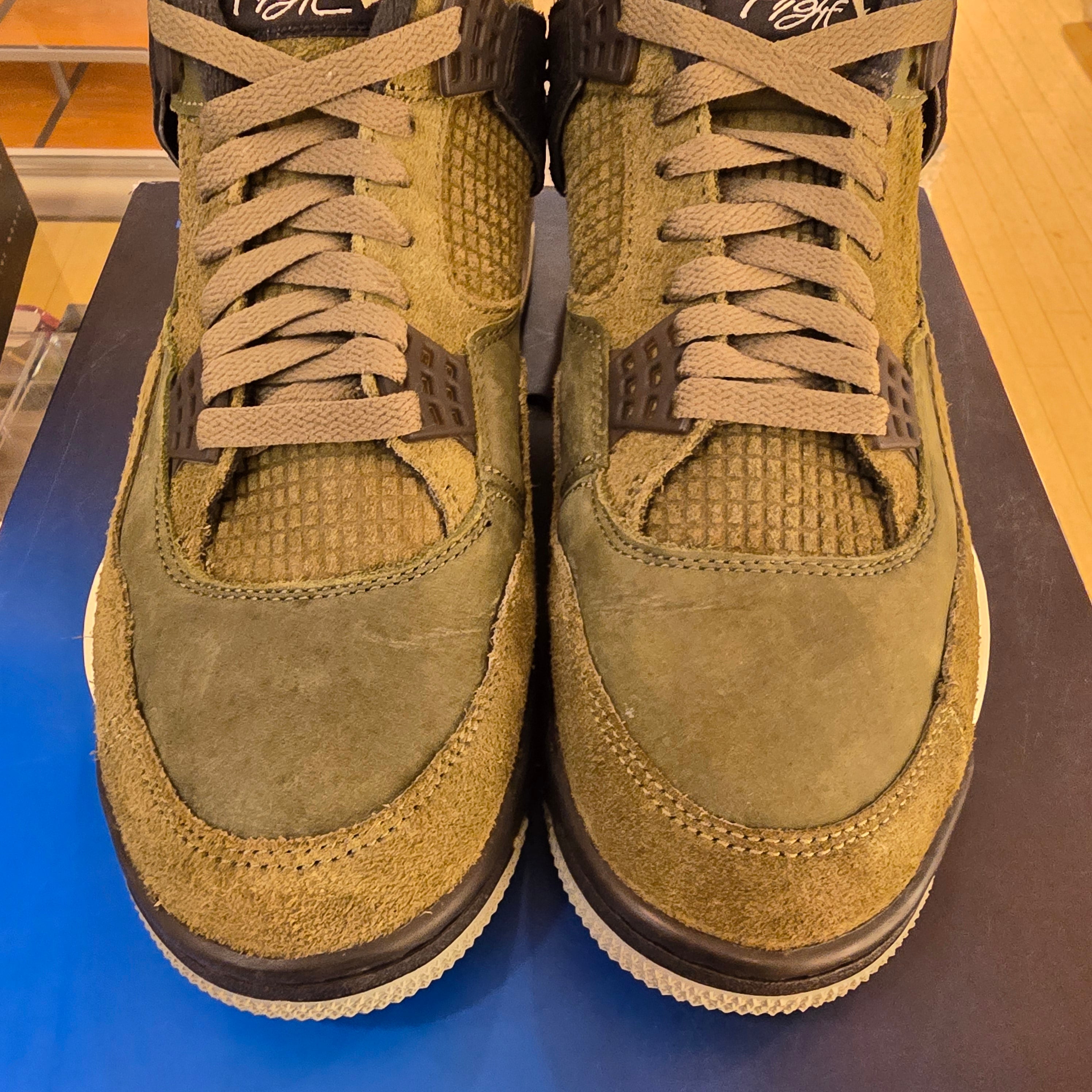 Jordan 4 Retro SE Craft Medium Olive SZ 11 USED
