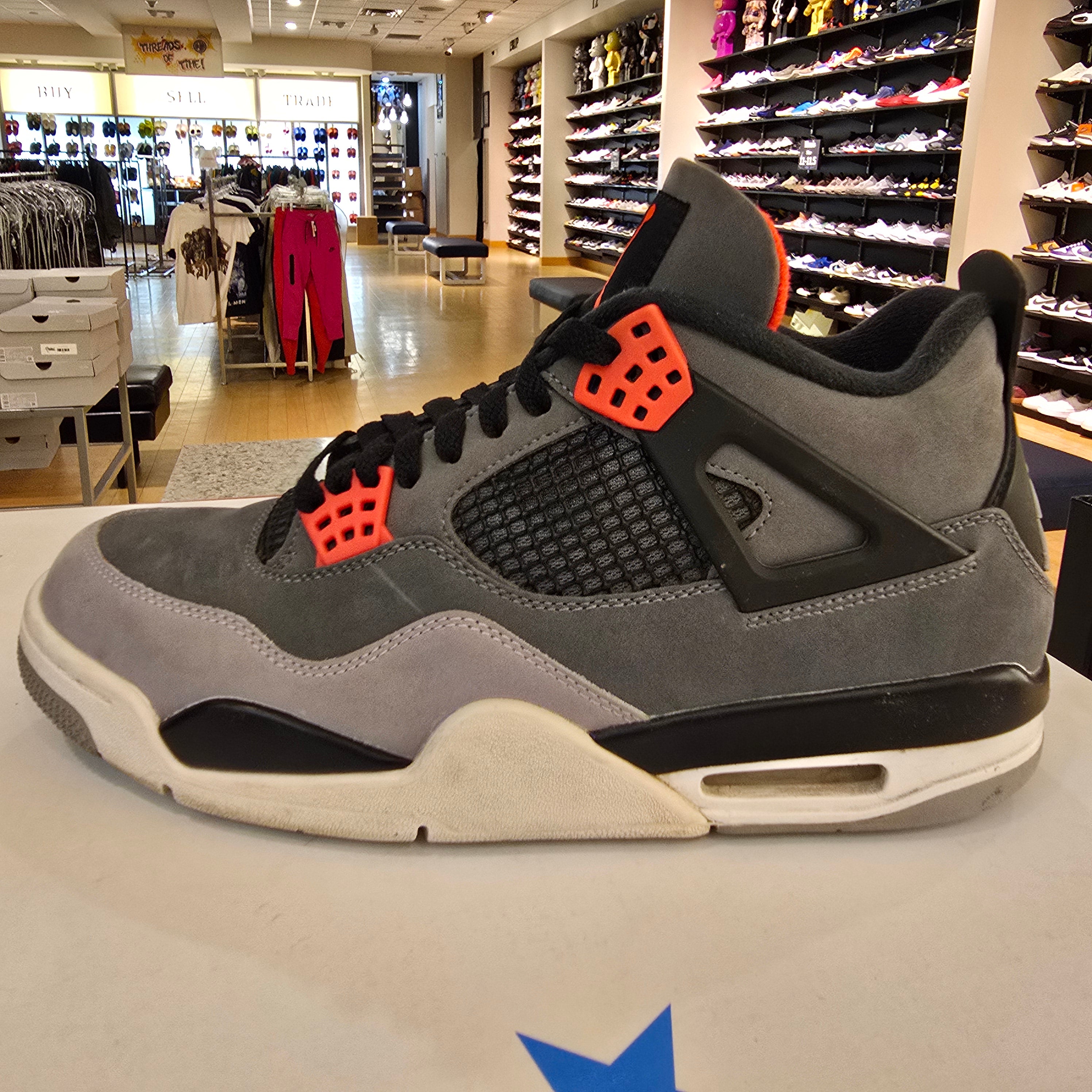 Jordan 4 Retro Infrared SZ 9.5 USED